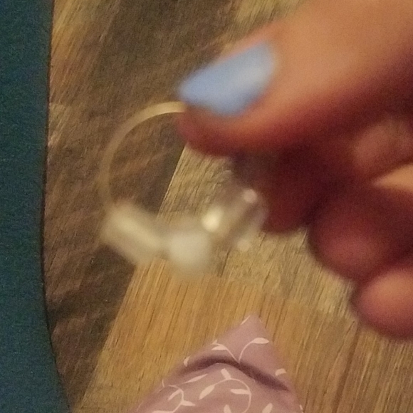 Earings - Picture 2 of 2